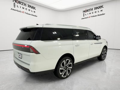 2027 Lincoln Navigator L Reserve