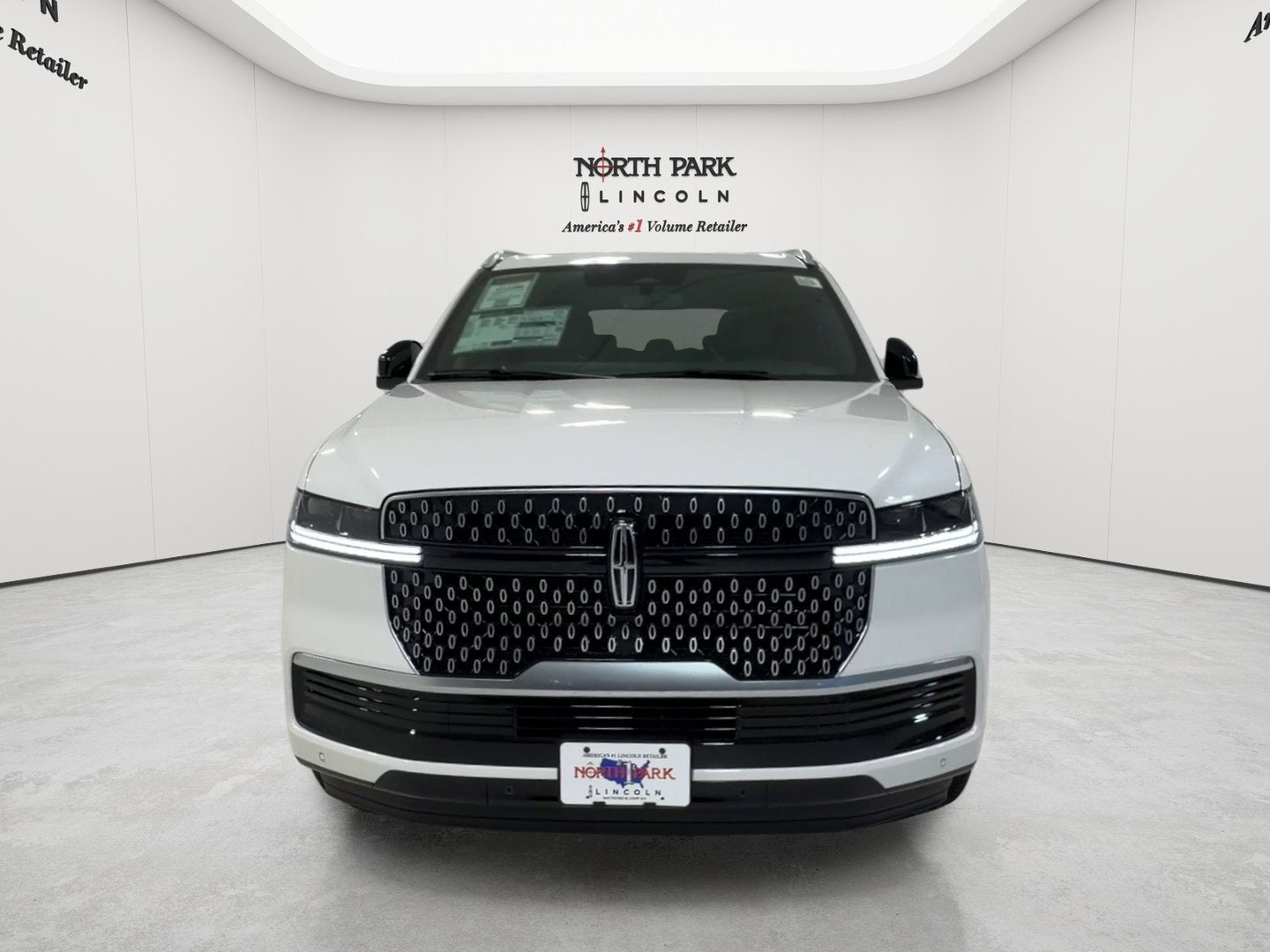 2027 Lincoln Navigator L Reserve