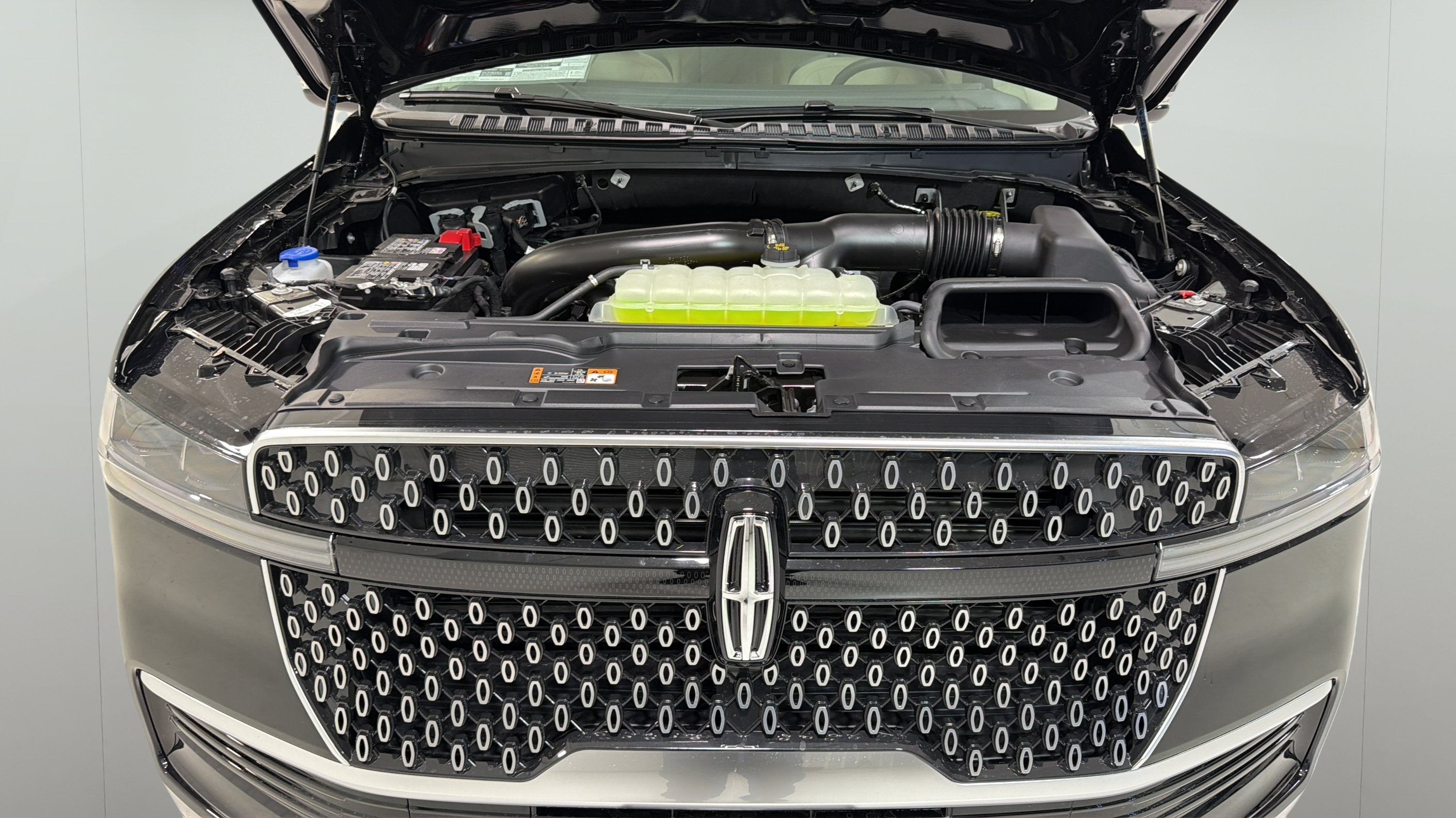 2027 Lincoln Navigator L Reserve