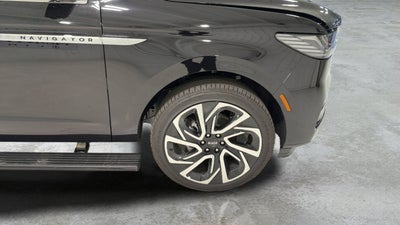 2027 Lincoln Navigator L Reserve