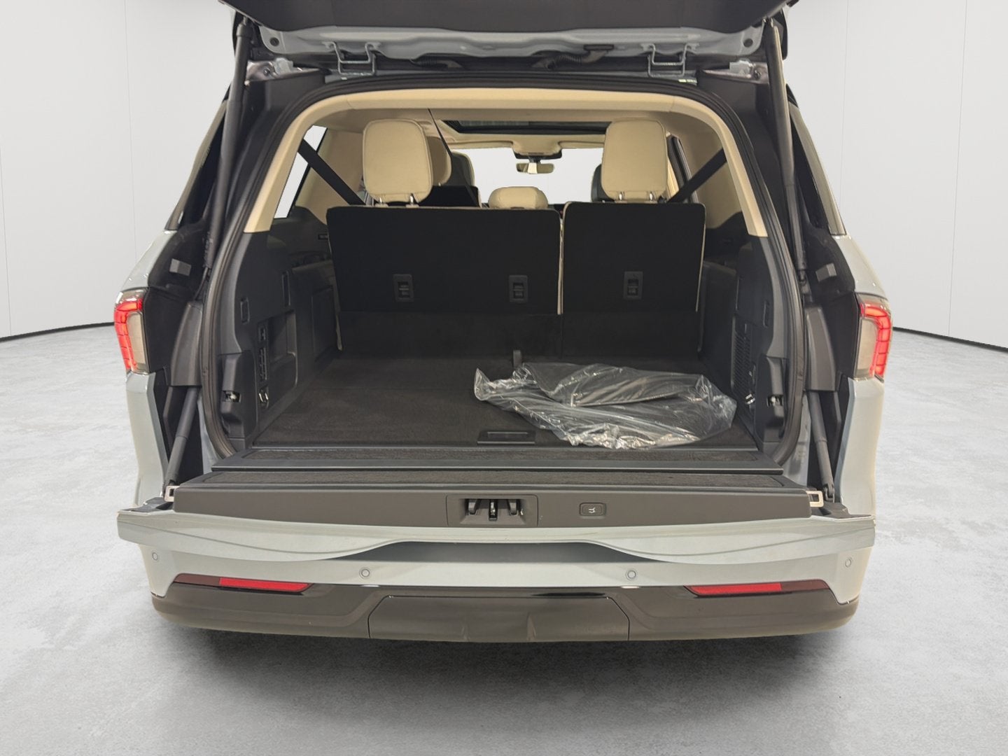 2027 Lincoln Navigator L Reserve
