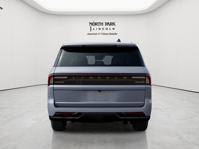 2027 Lincoln Navigator L Reserve