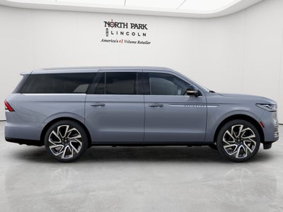 2027 Lincoln Navigator L Reserve