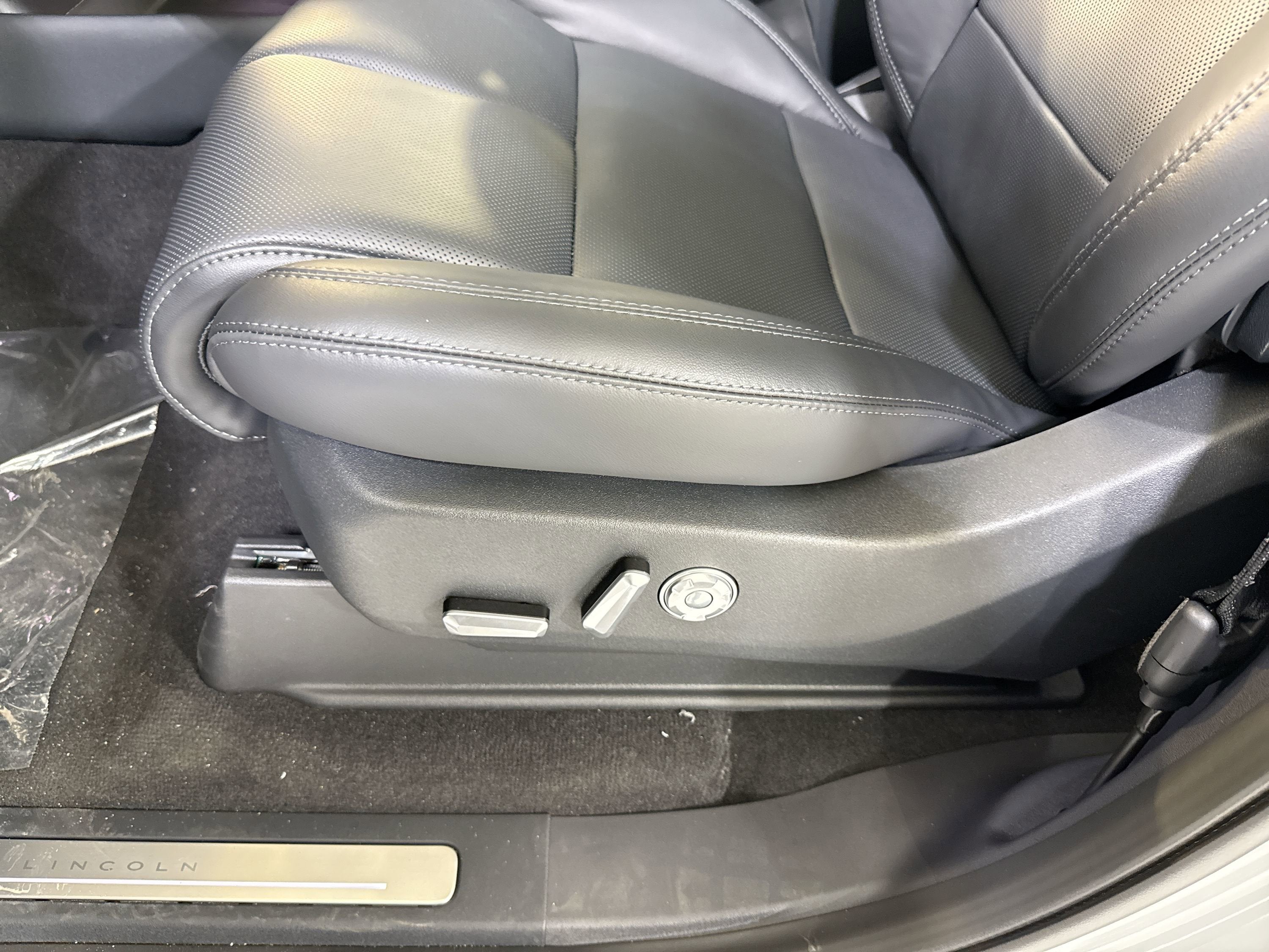 2026 Lincoln Navigator L Premiere