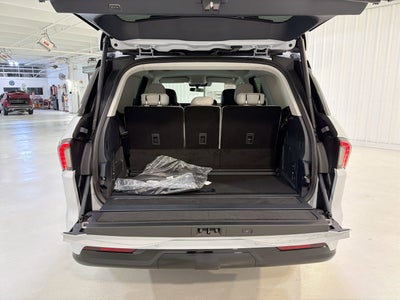 2026 Lincoln Navigator L Premiere