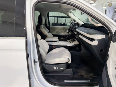 2026 Lincoln Navigator L Premiere