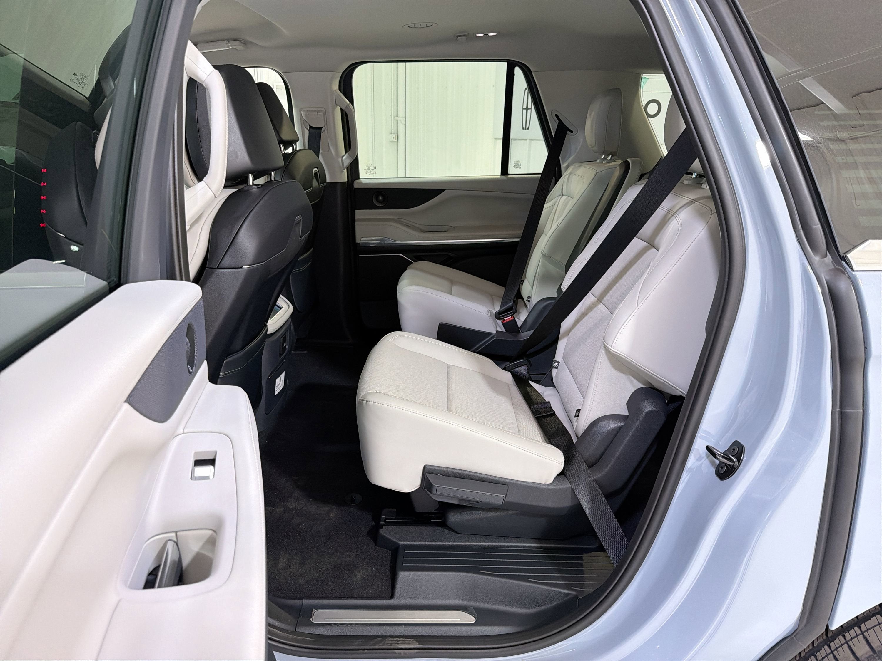 2026 Lincoln Navigator L Premiere