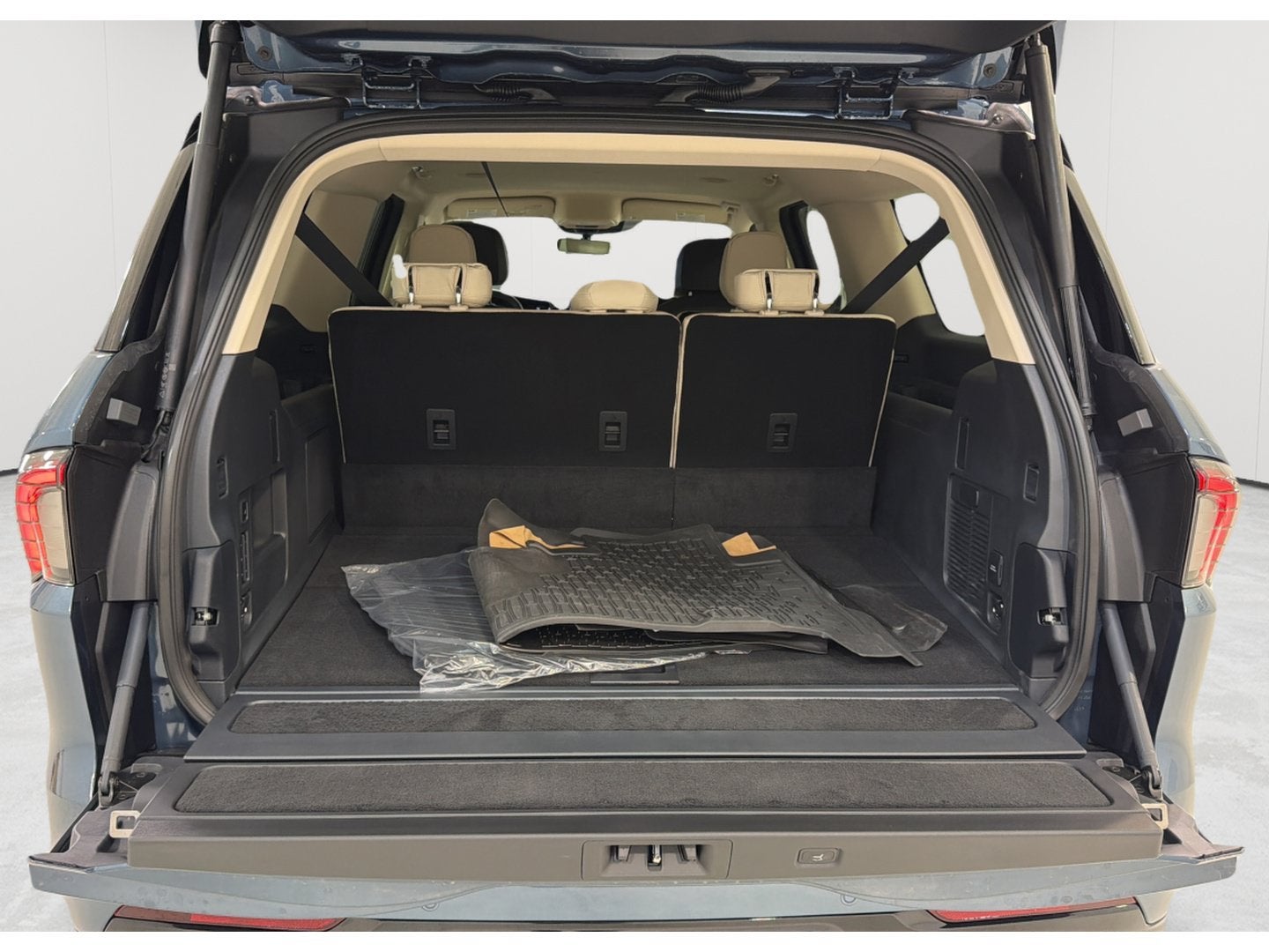 2027 Lincoln Navigator L Premiere