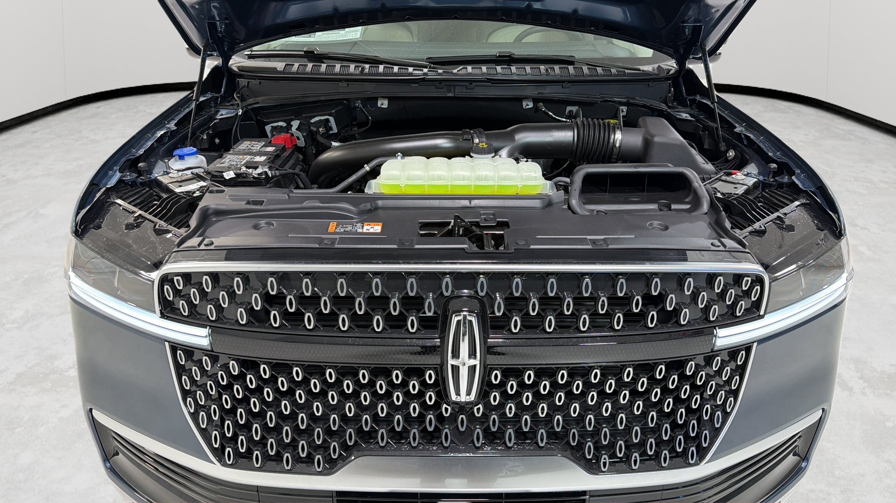 2027 Lincoln Navigator L Premiere