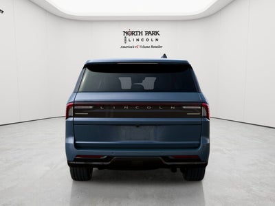 2027 Lincoln Navigator L Premiere