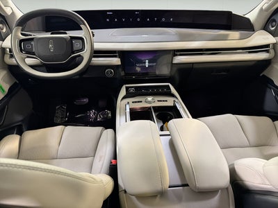 2026 Lincoln Navigator L Premiere