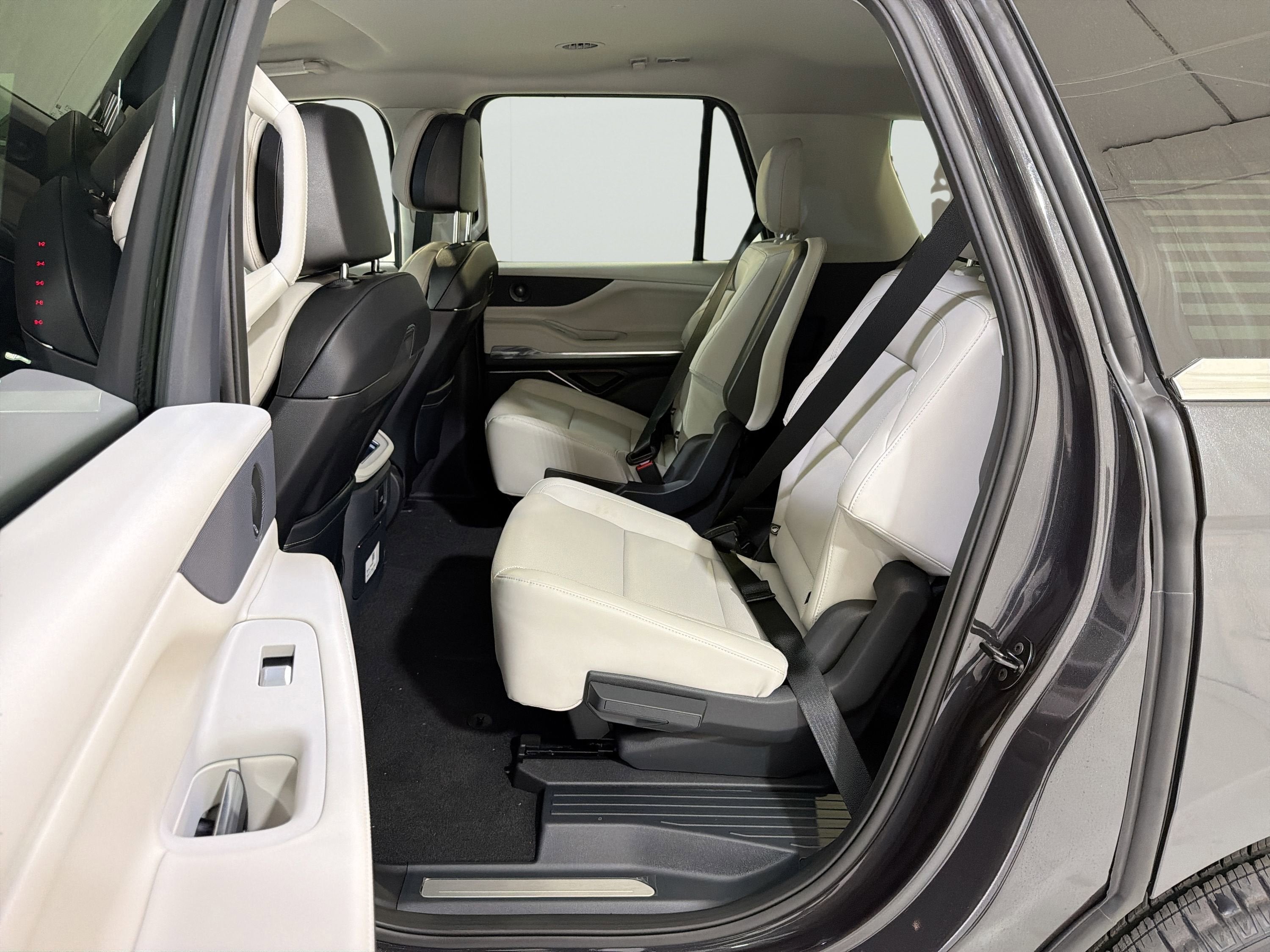 2026 Lincoln Navigator L Premiere
