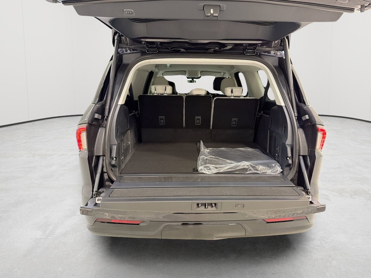 2026 Lincoln Navigator L Premiere