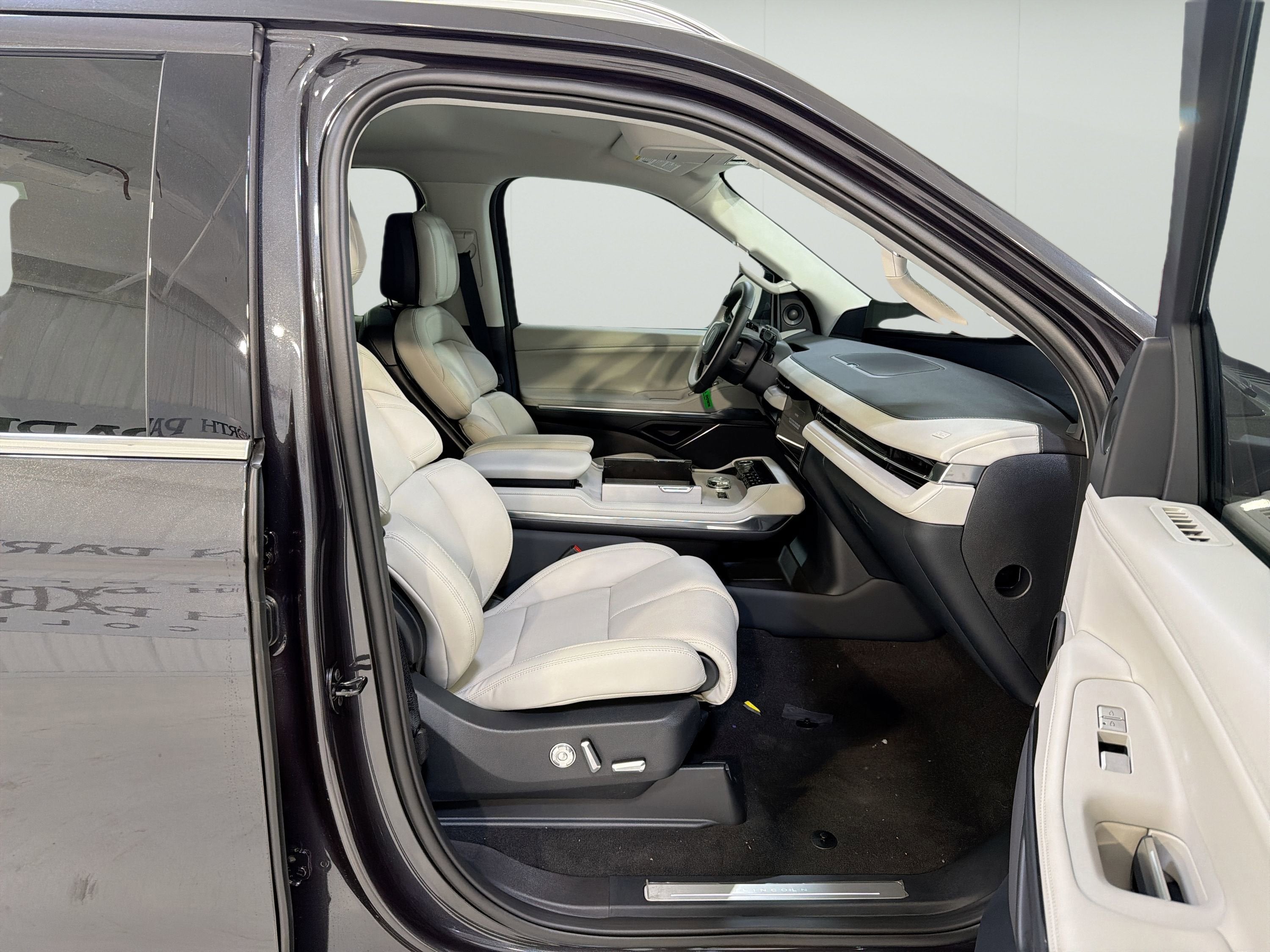 2026 Lincoln Navigator L Premiere