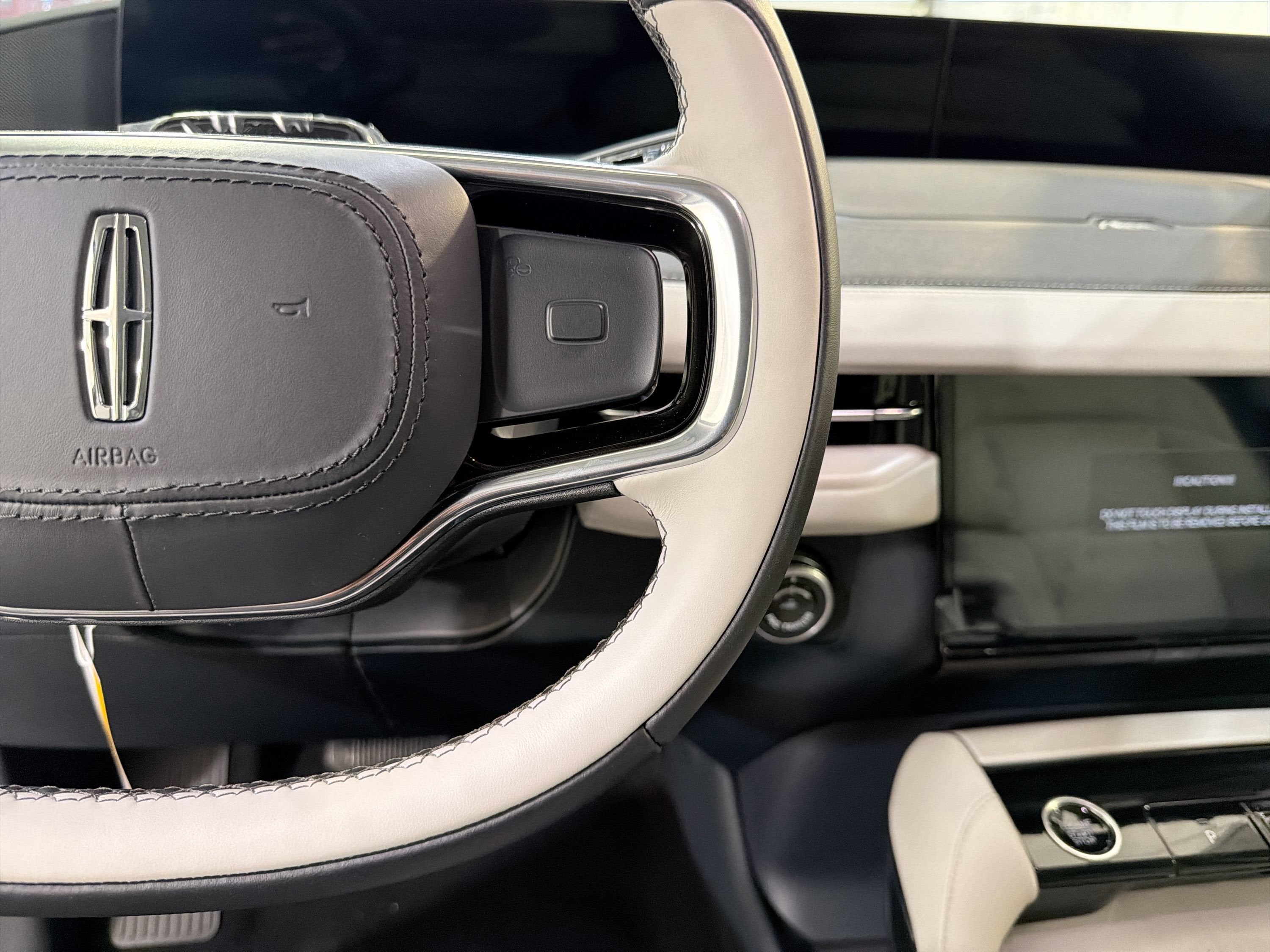 2026 Lincoln Navigator L Premiere