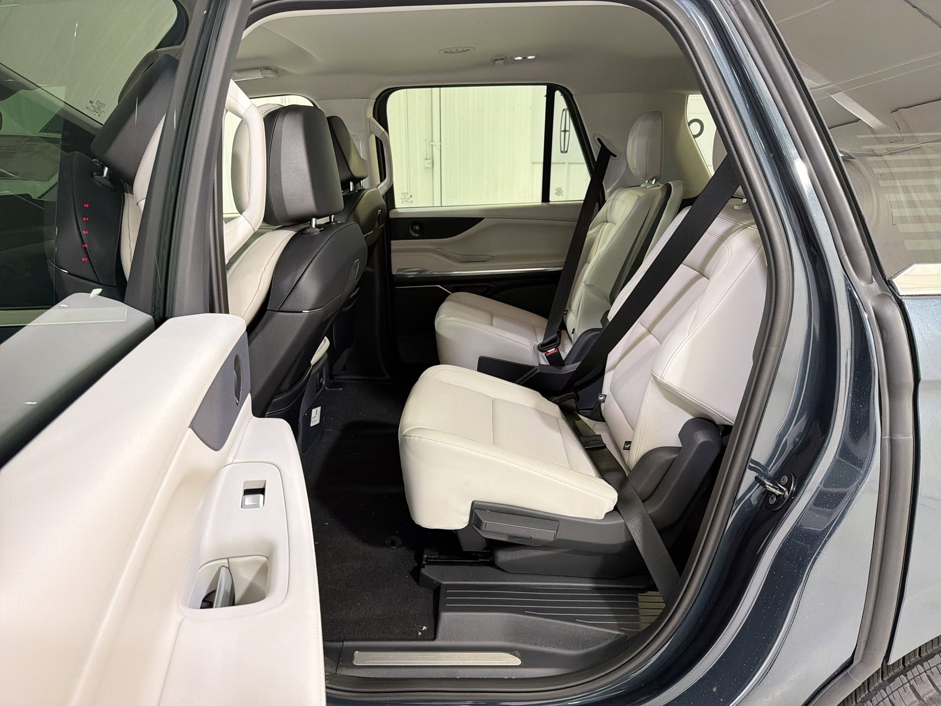 2026 Lincoln Navigator L Premiere