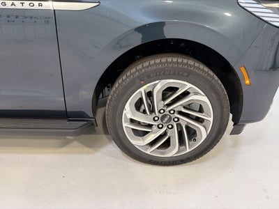 2026 Lincoln Navigator L Premiere