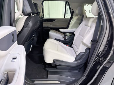 2026 Lincoln Navigator L Premiere