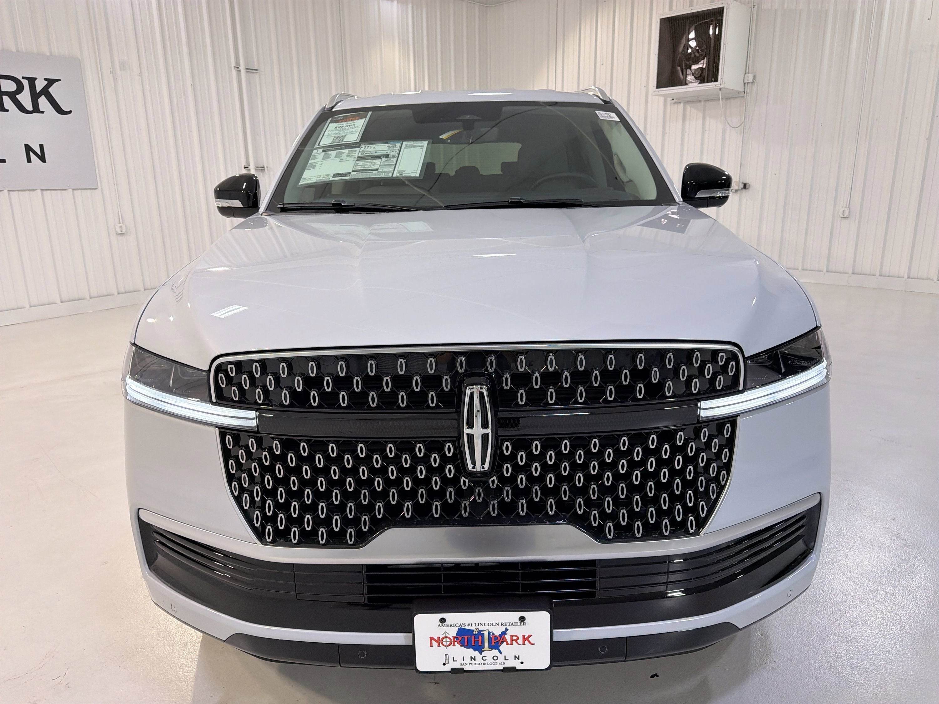 2026 Lincoln Navigator L Premiere