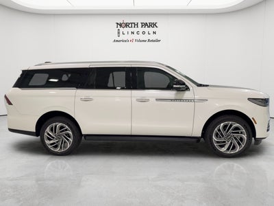 2026 Lincoln Navigator L Premiere