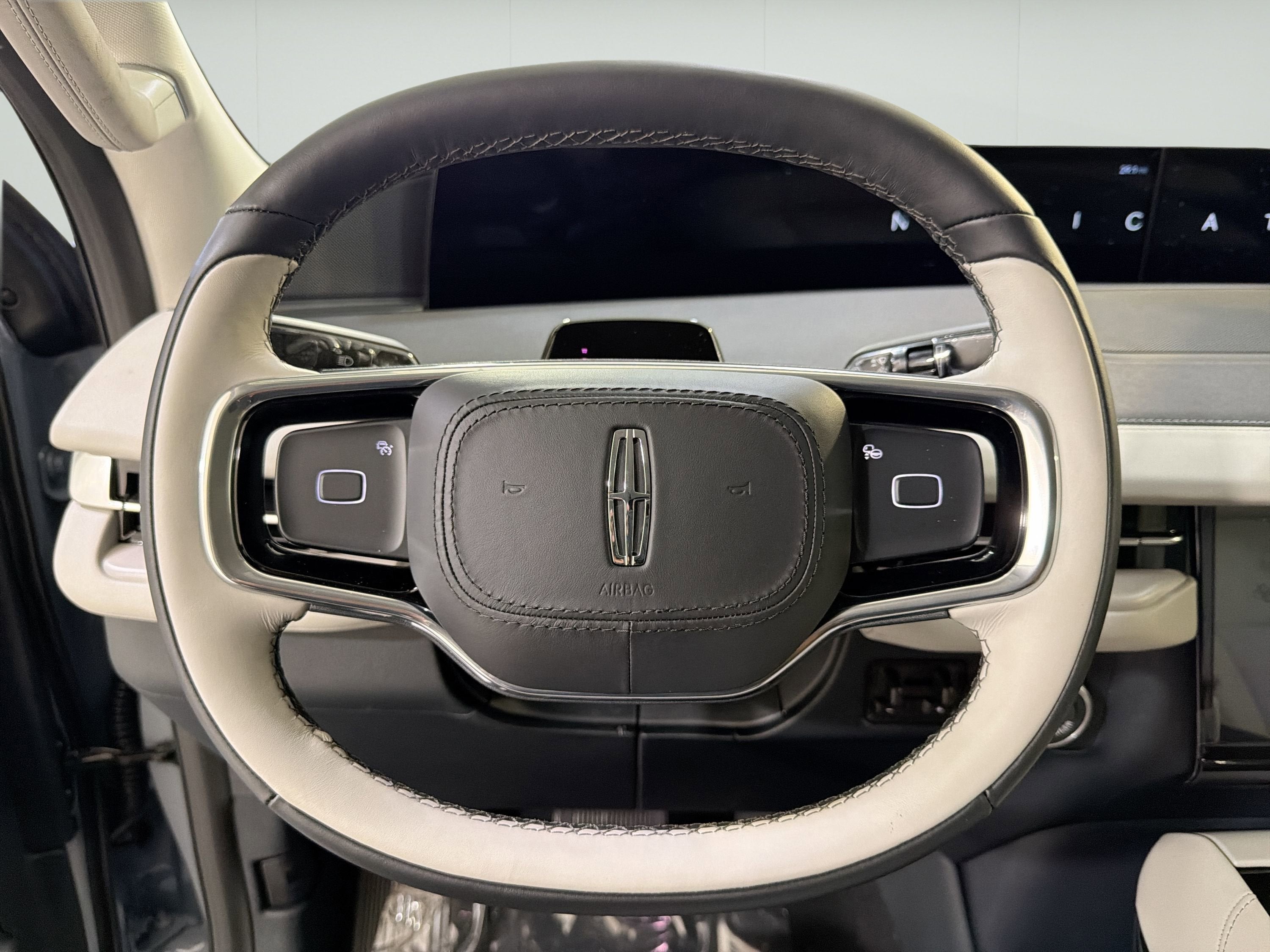 2026 Lincoln Navigator L Premiere