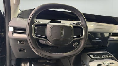 2027 Lincoln Navigator L Premiere