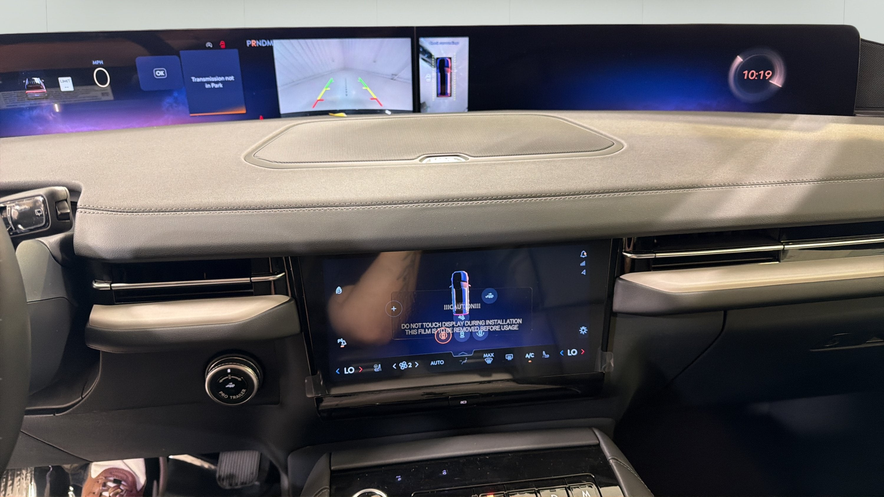 2027 Lincoln Navigator L Premiere