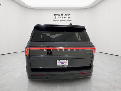 2027 Lincoln Navigator L Premiere
