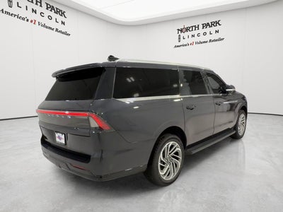 2027 Lincoln Navigator L Premiere