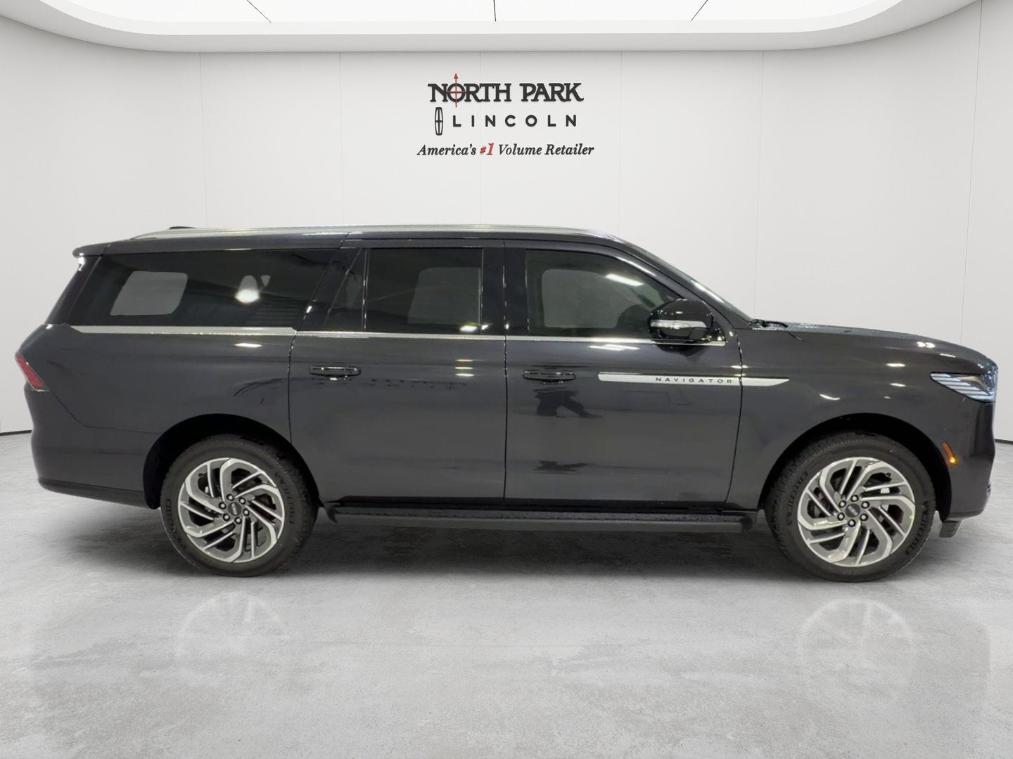 2027 Lincoln Navigator L Premiere