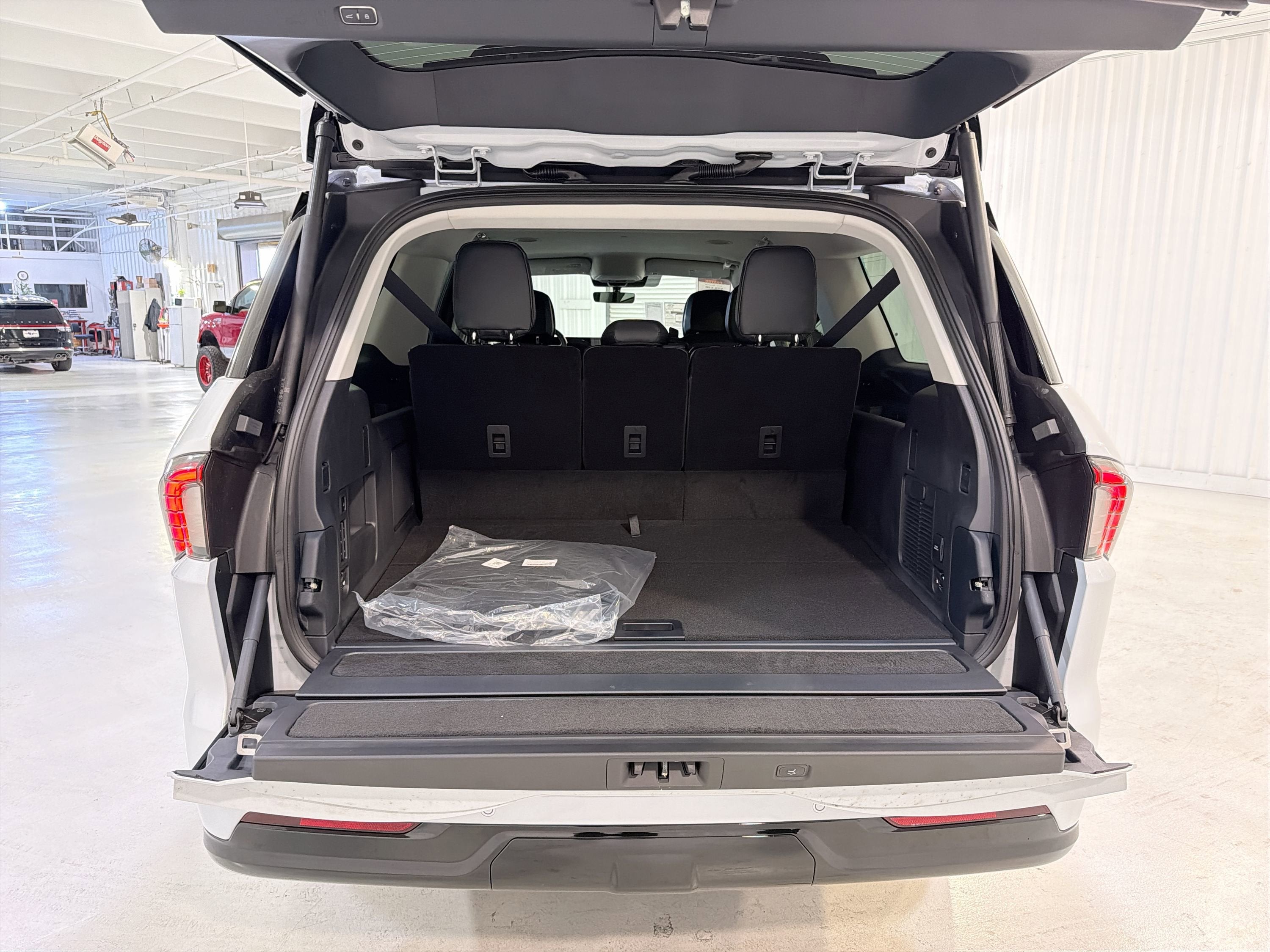 2026 Lincoln Navigator L Premiere