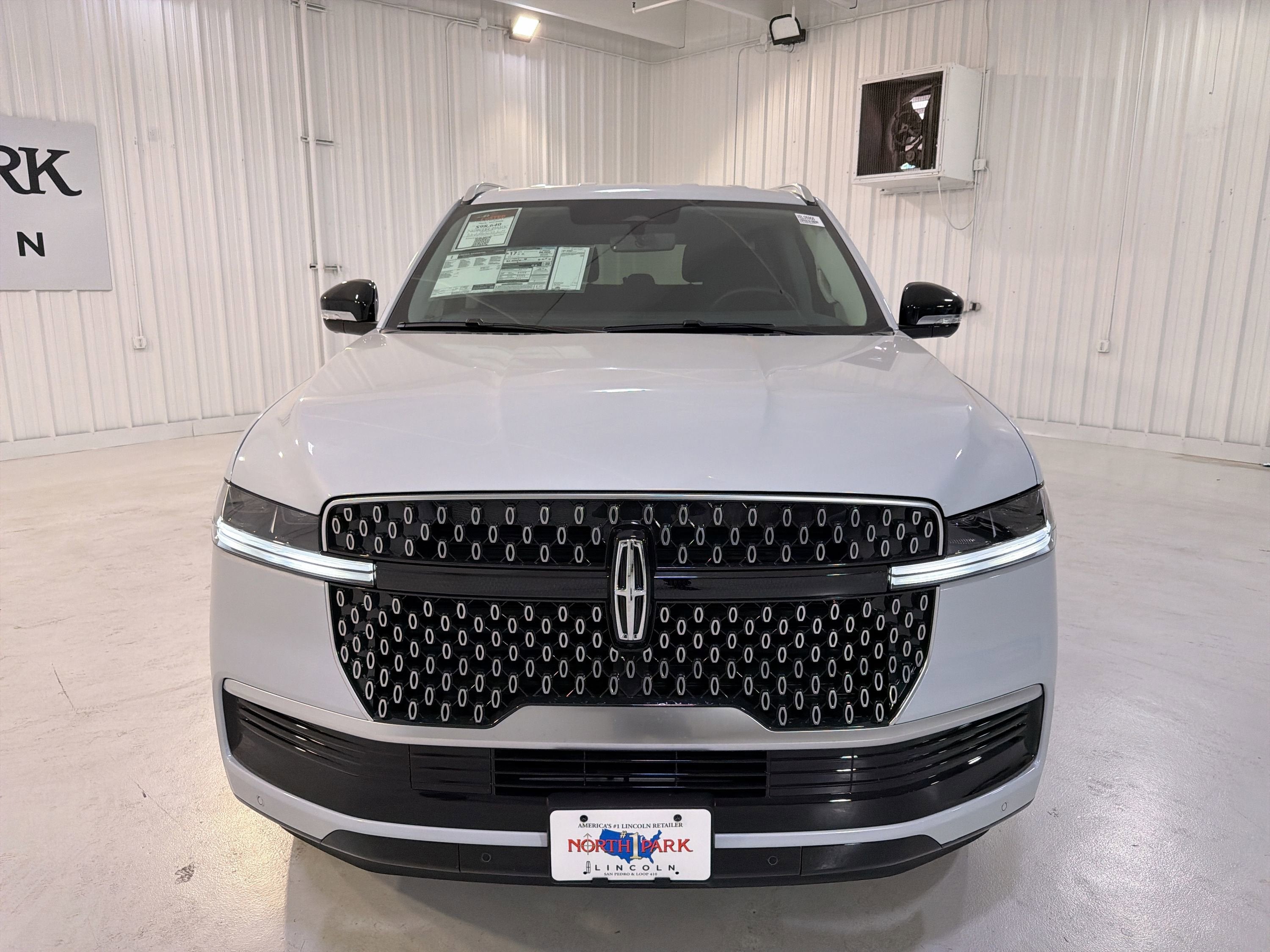 2026 Lincoln Navigator L Premiere