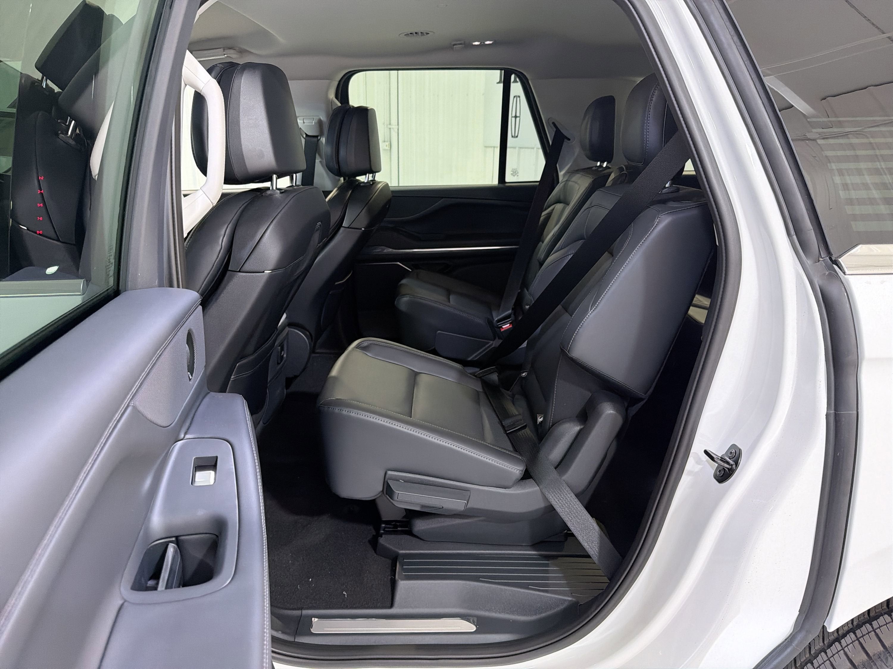 2026 Lincoln Navigator L Premiere