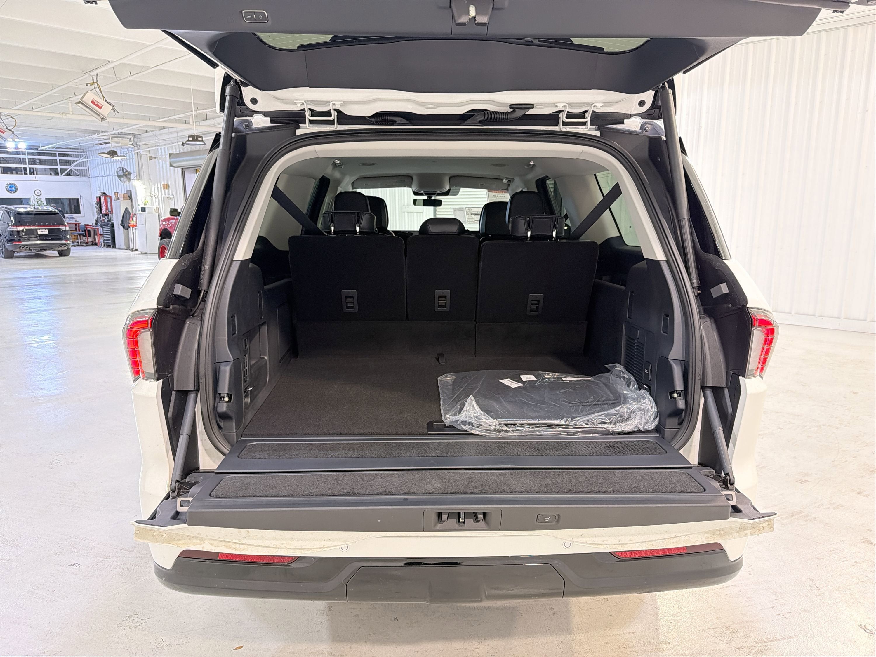 2026 Lincoln Navigator L Premiere