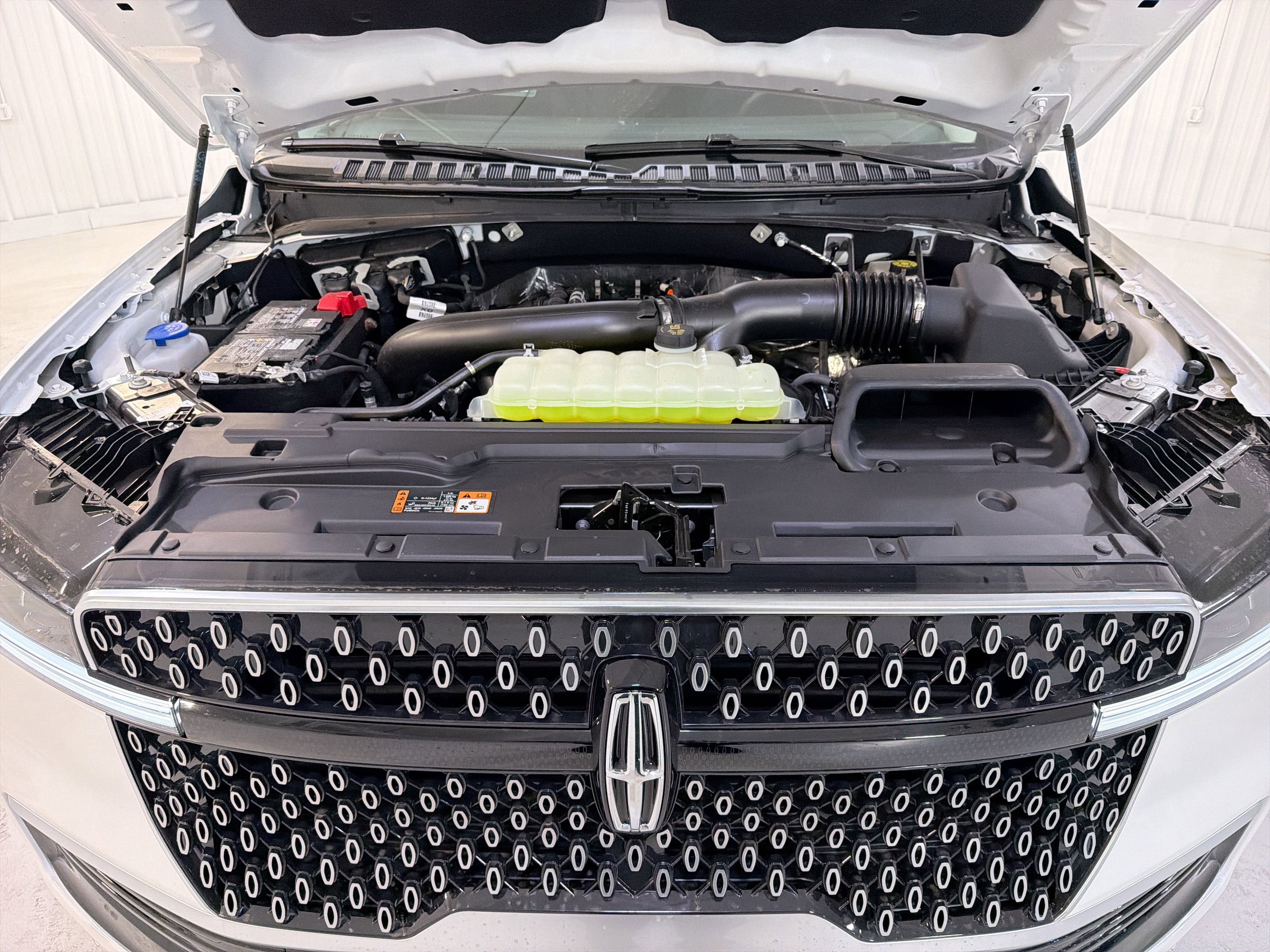 2026 Lincoln Navigator L Premiere