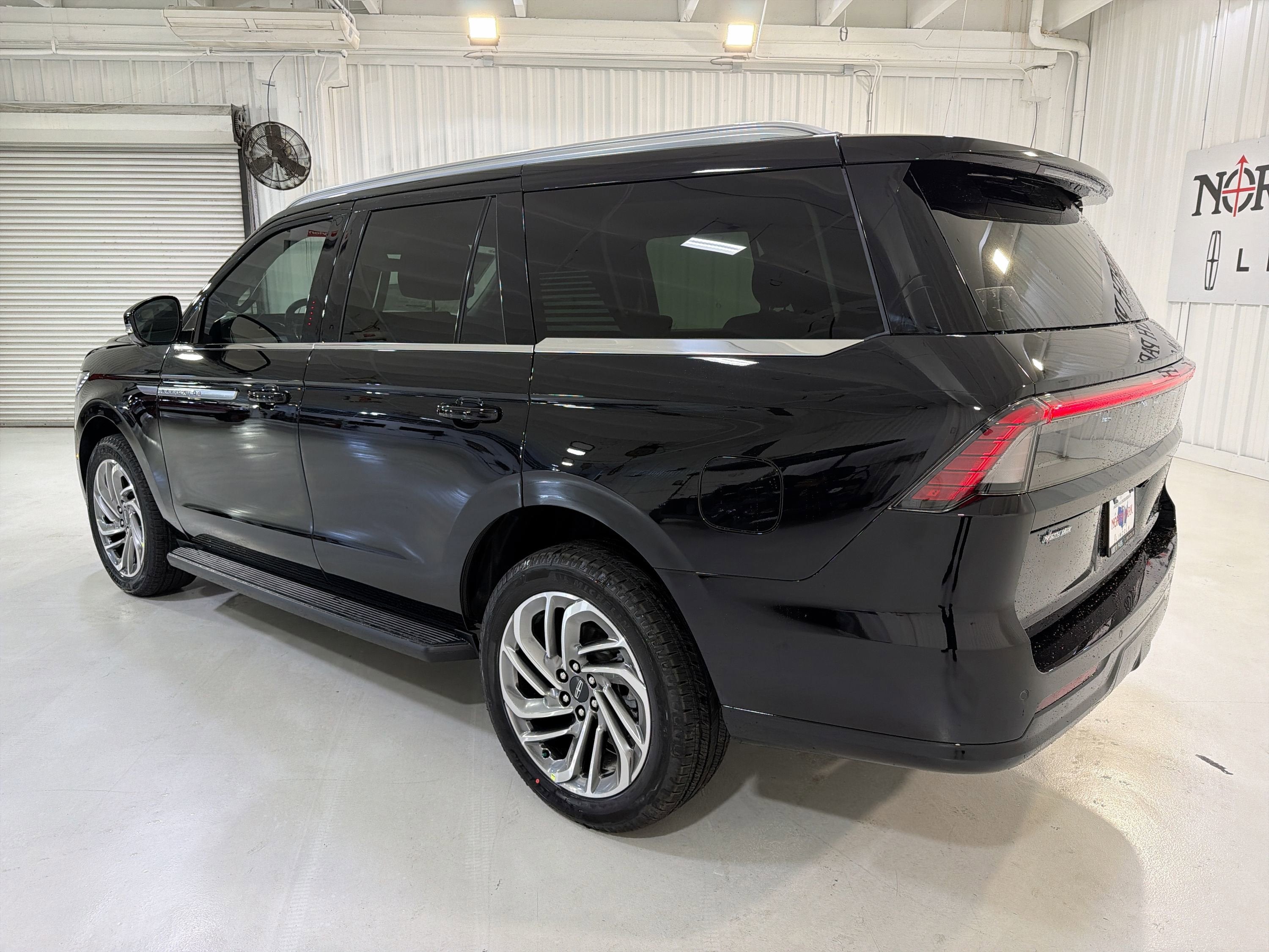 2026 Lincoln Navigator L Premiere