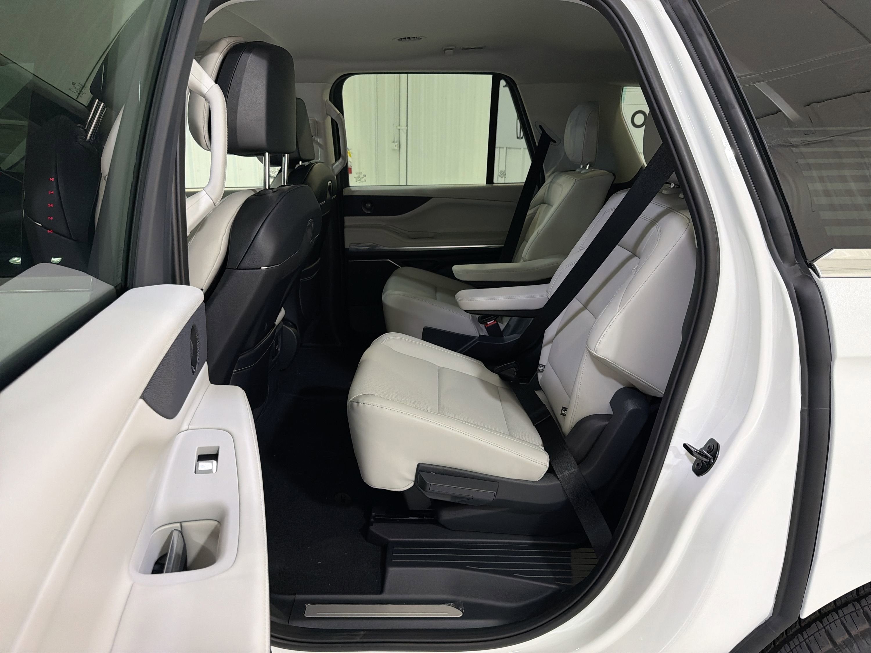 2026 Lincoln Navigator L Premiere