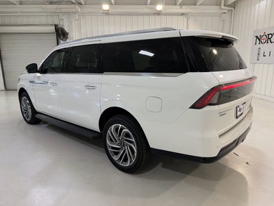 2026 Lincoln Navigator L Premiere