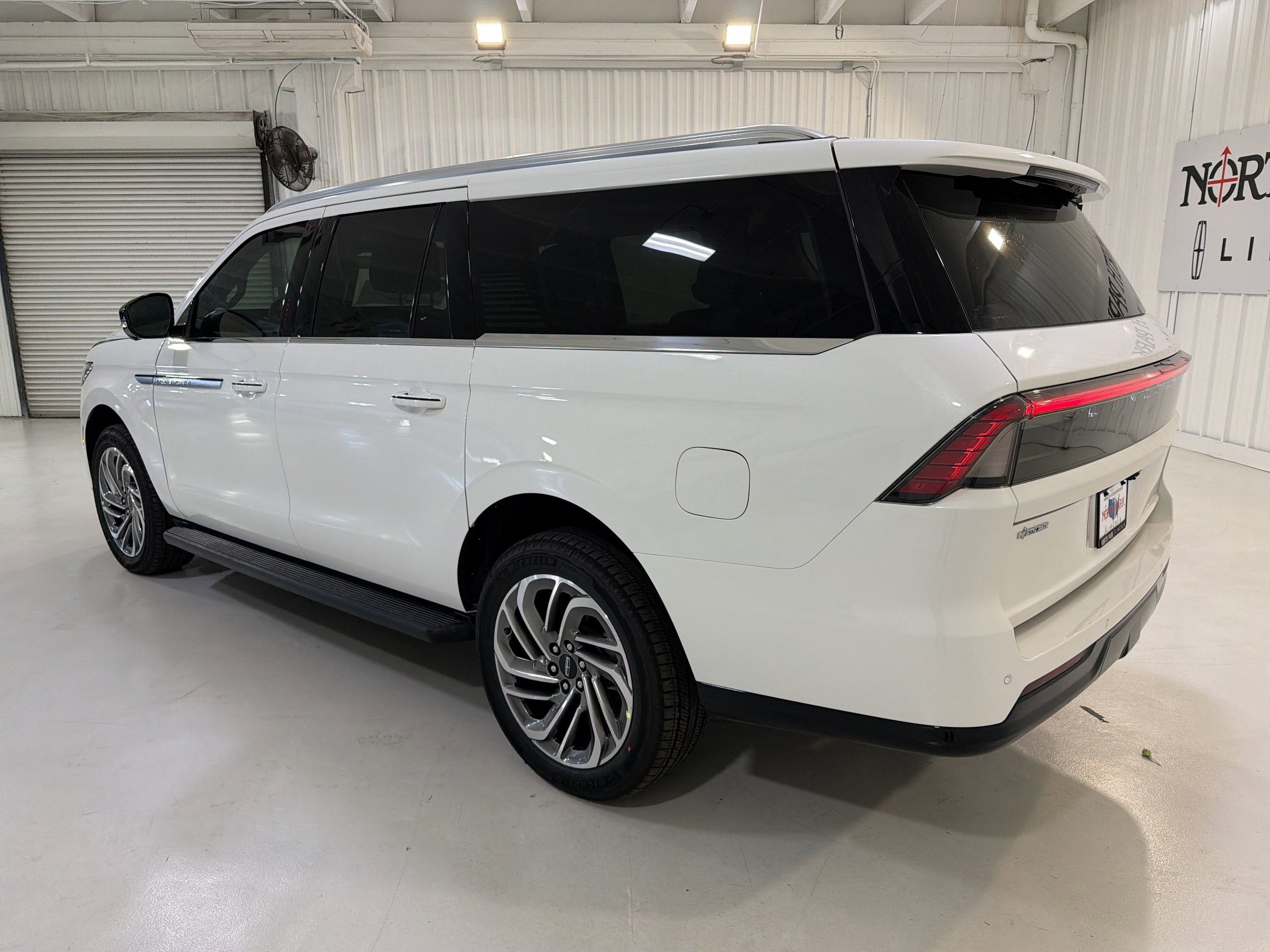 2026 Lincoln Navigator L Premiere