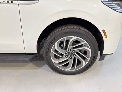 2026 Lincoln Navigator L Premiere