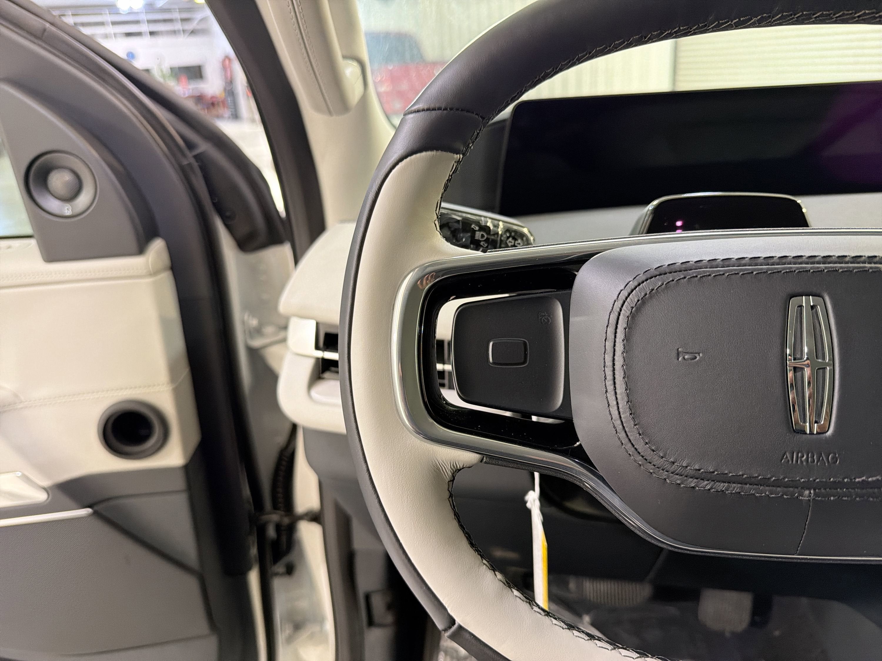 2026 Lincoln Navigator L Premiere