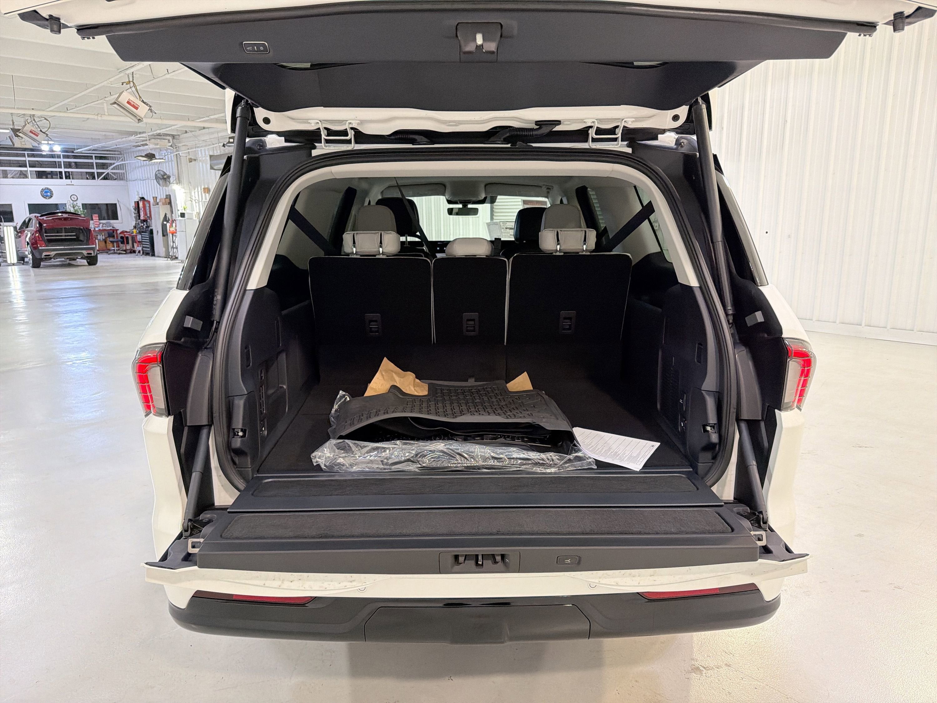 2026 Lincoln Navigator L Premiere