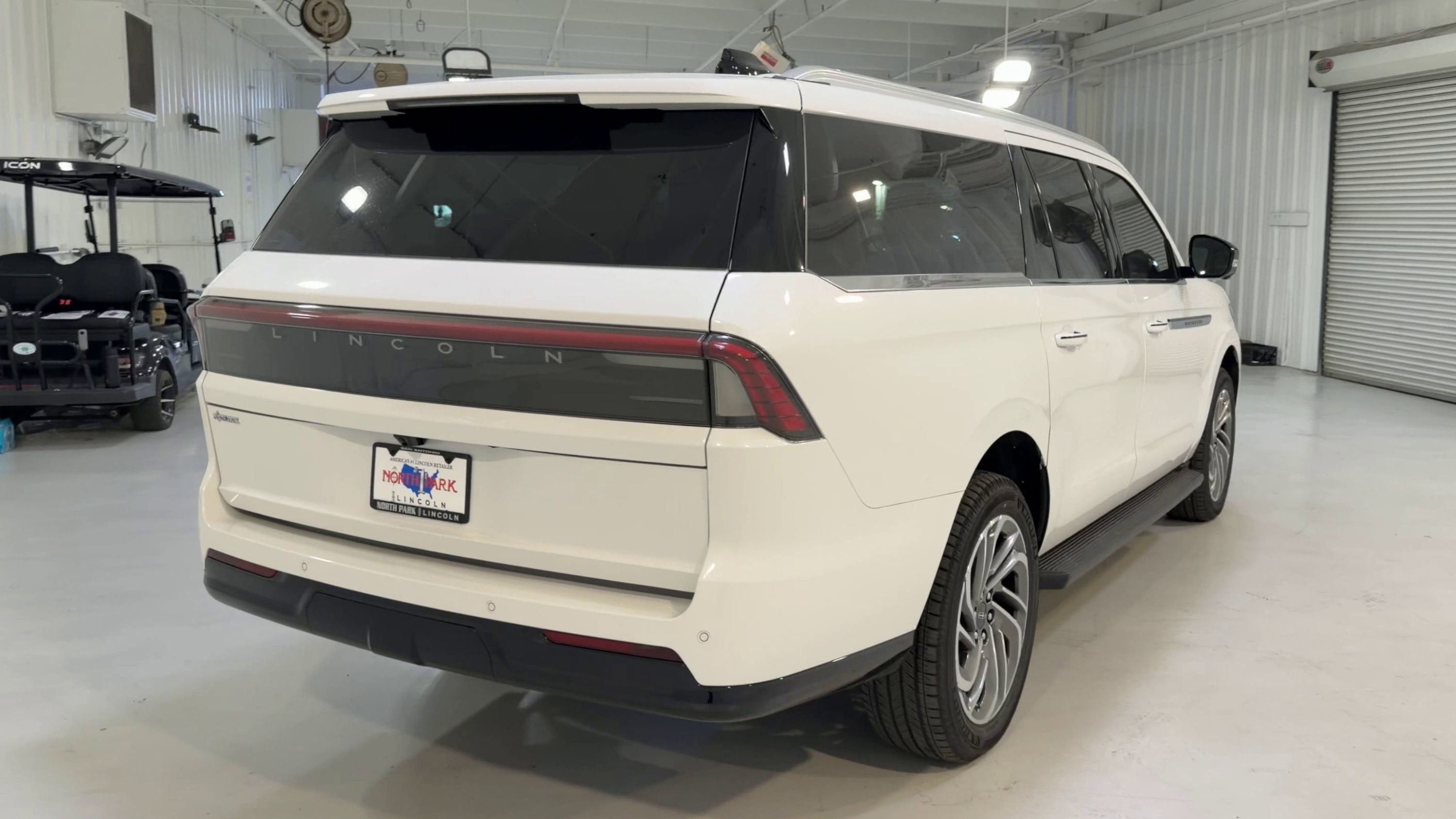 2026 Lincoln Navigator L Premiere