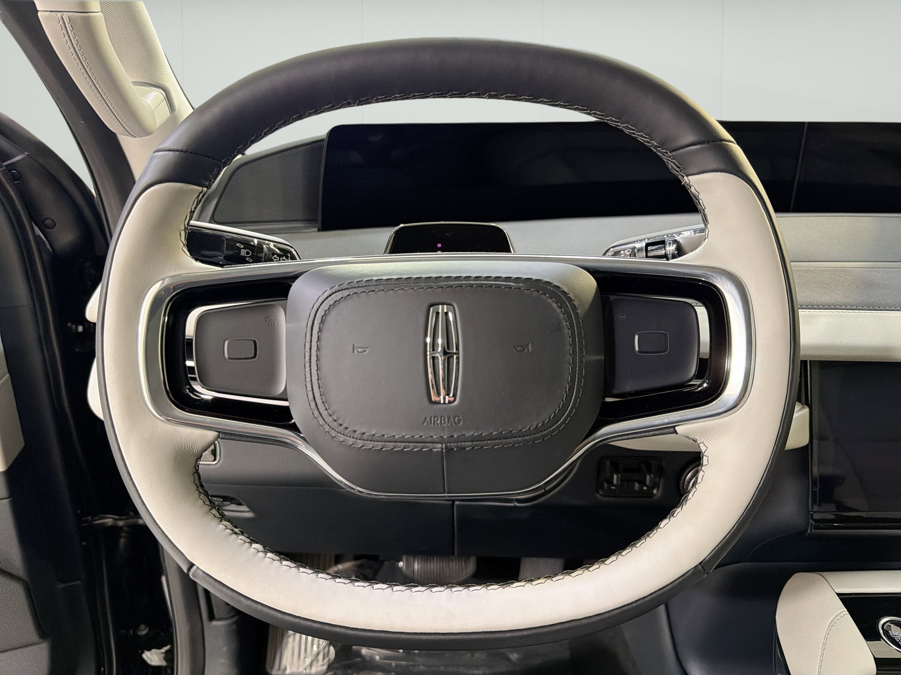 2026 Lincoln Navigator L Premiere