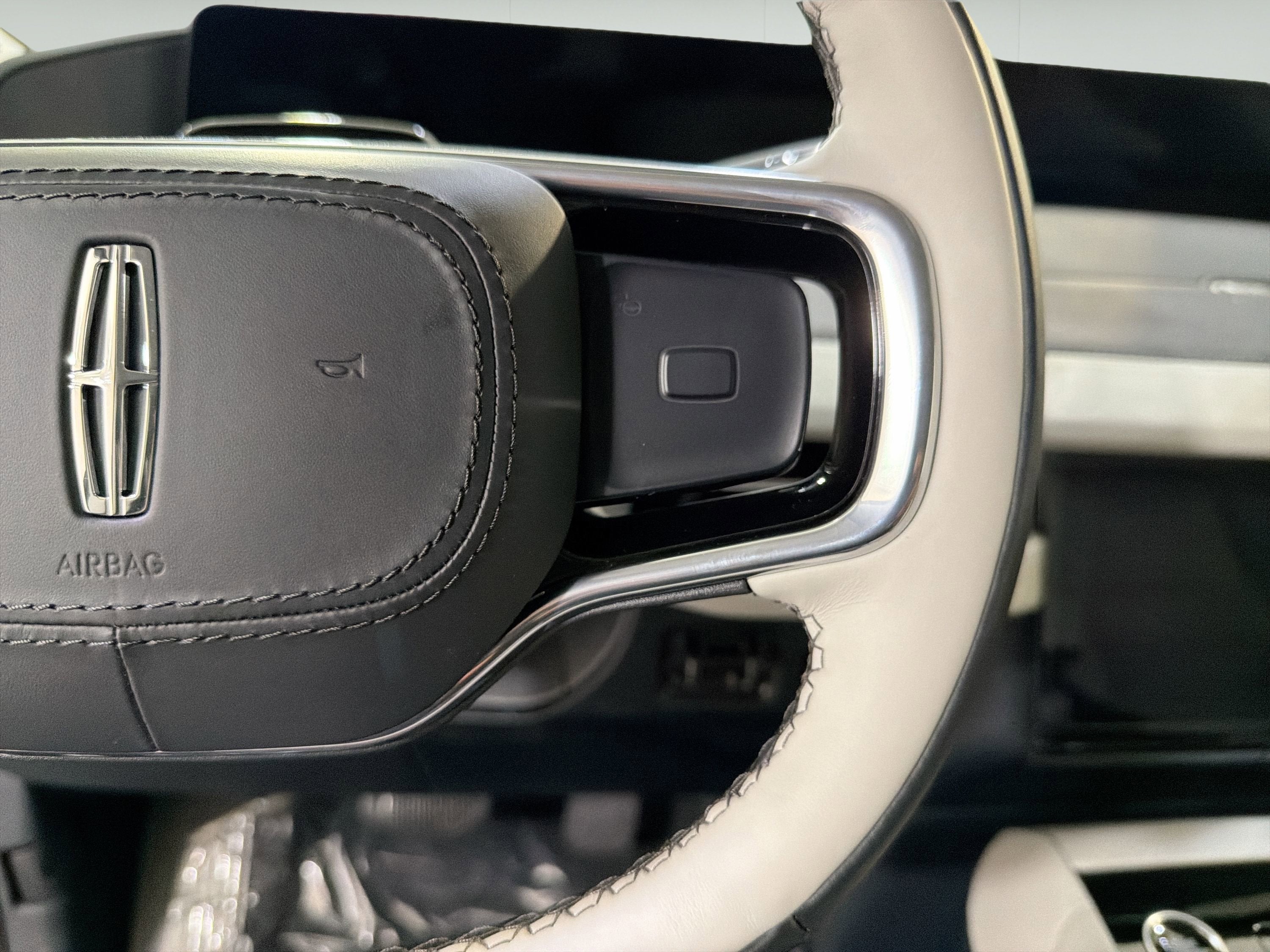 2026 Lincoln Navigator L Premiere