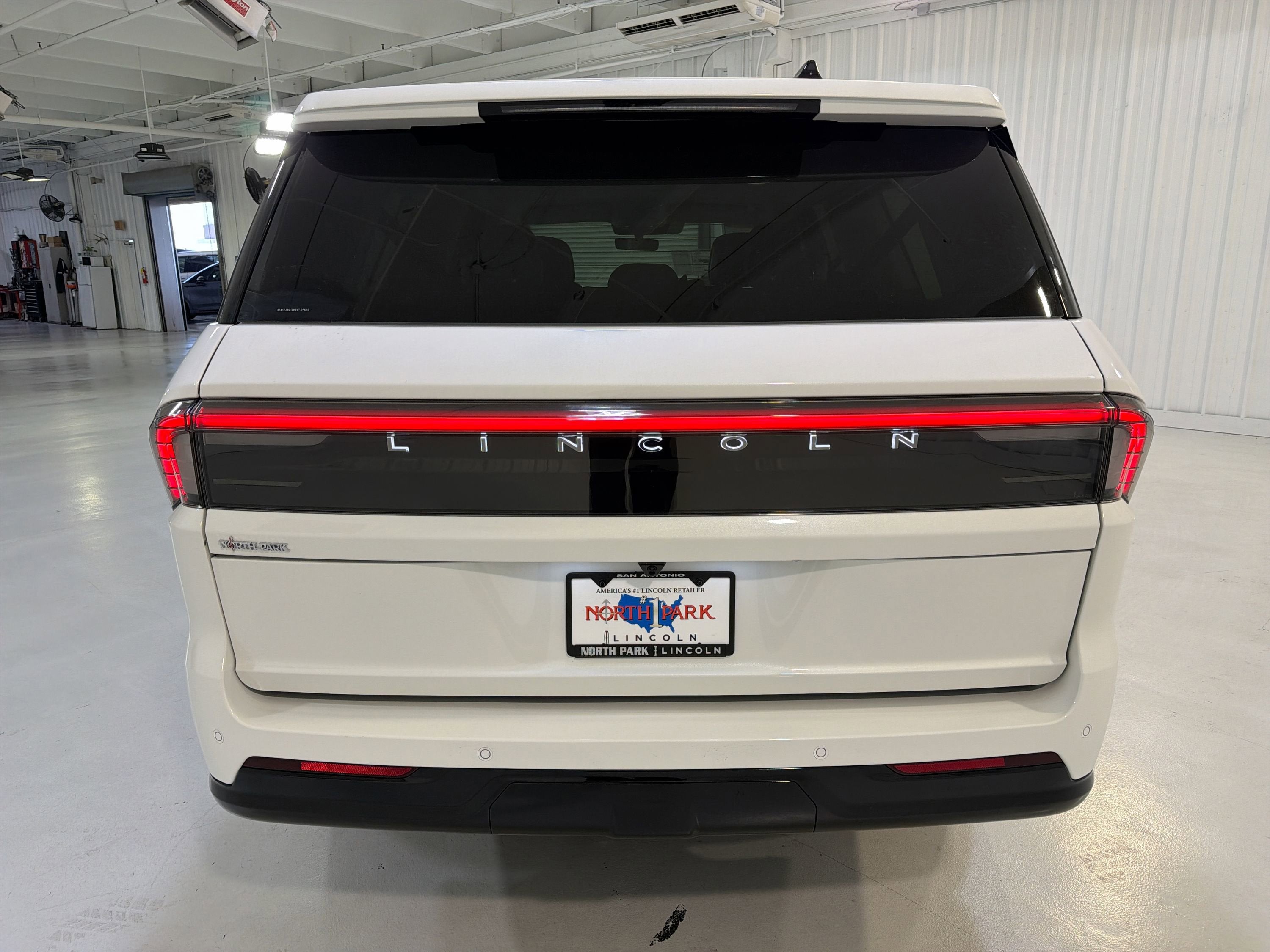 2026 Lincoln Navigator L Premiere