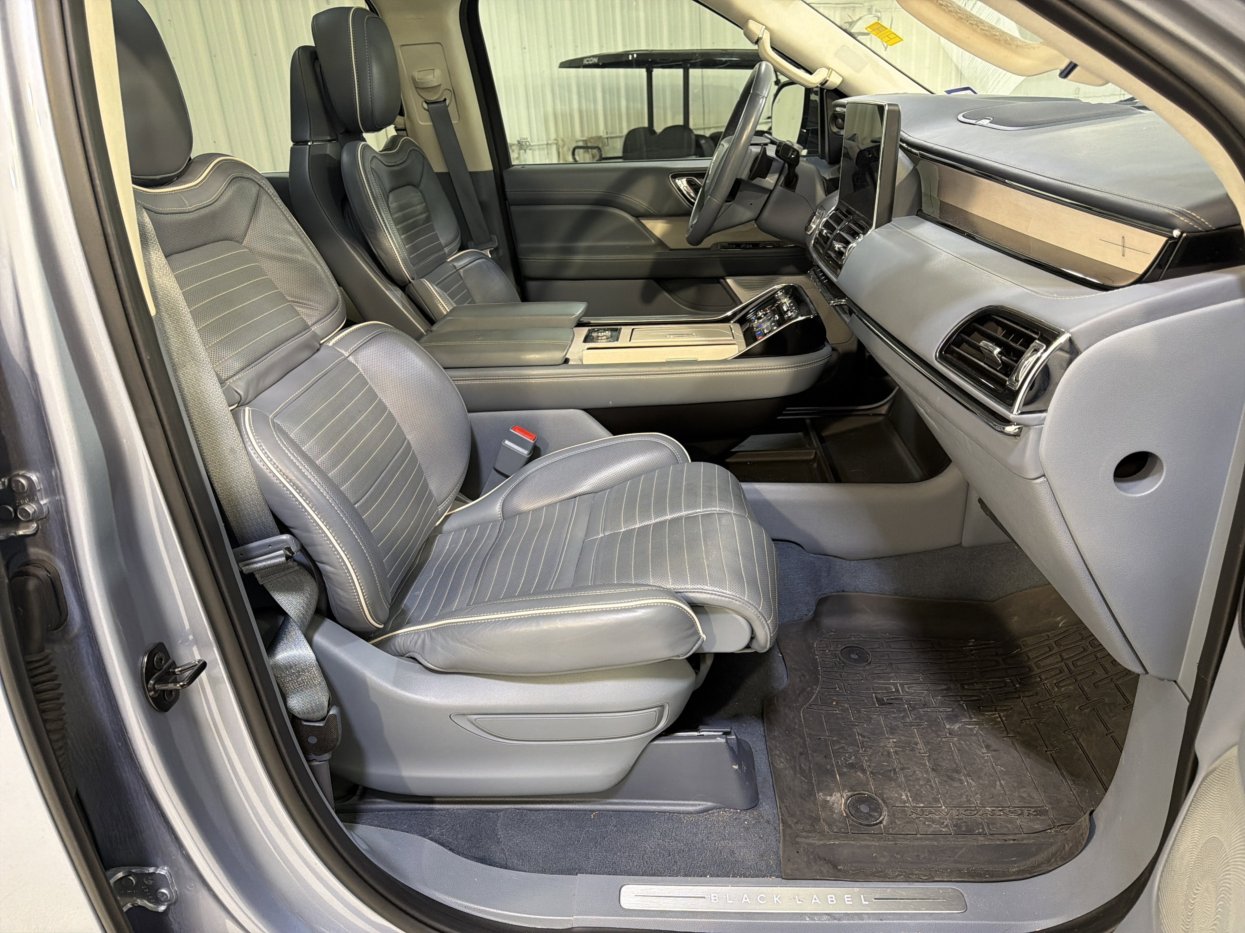 2024 Lincoln Navigator L Black Label
