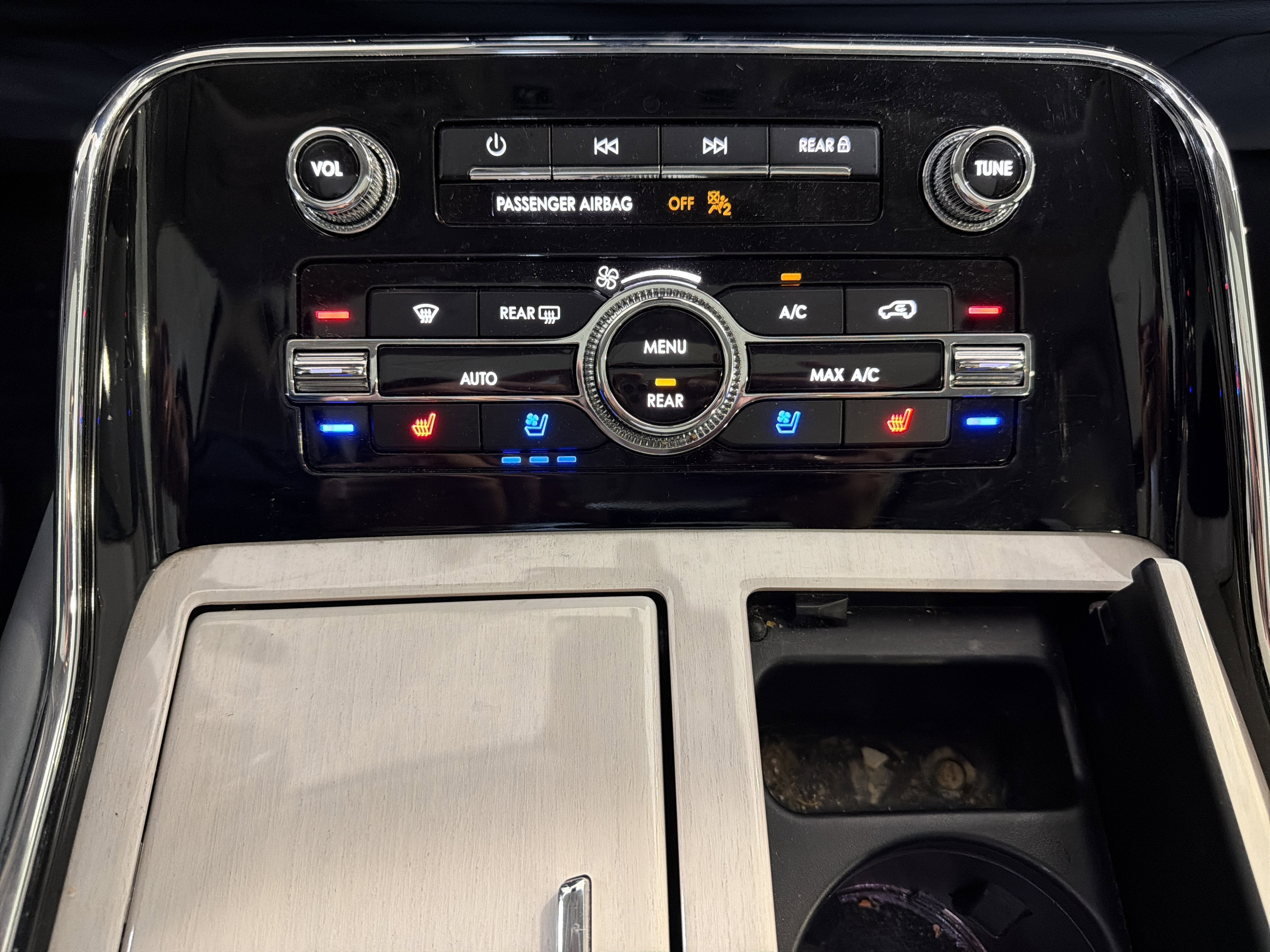 2024 Lincoln Navigator L Black Label