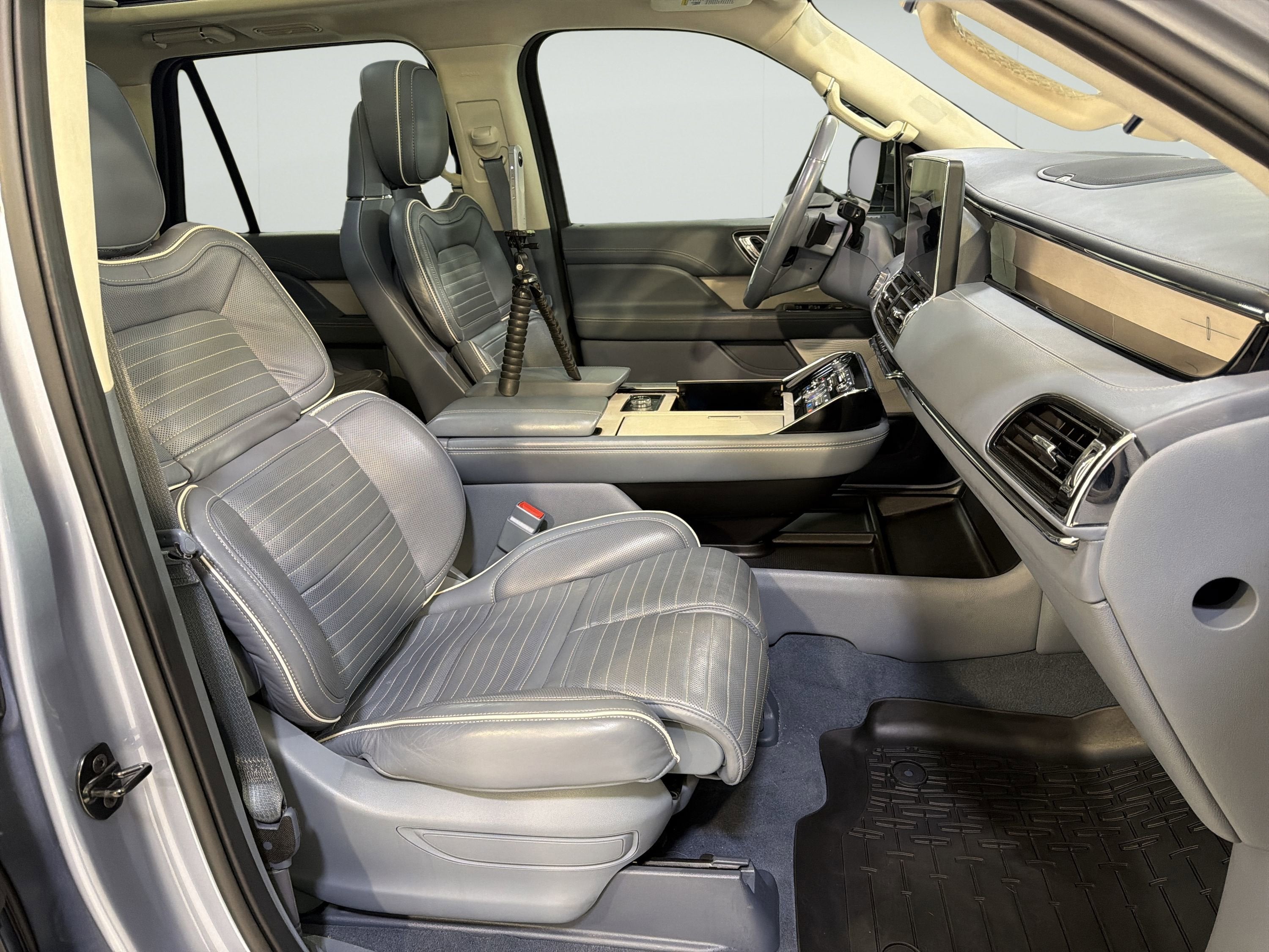 2024 Lincoln Navigator L Black Label