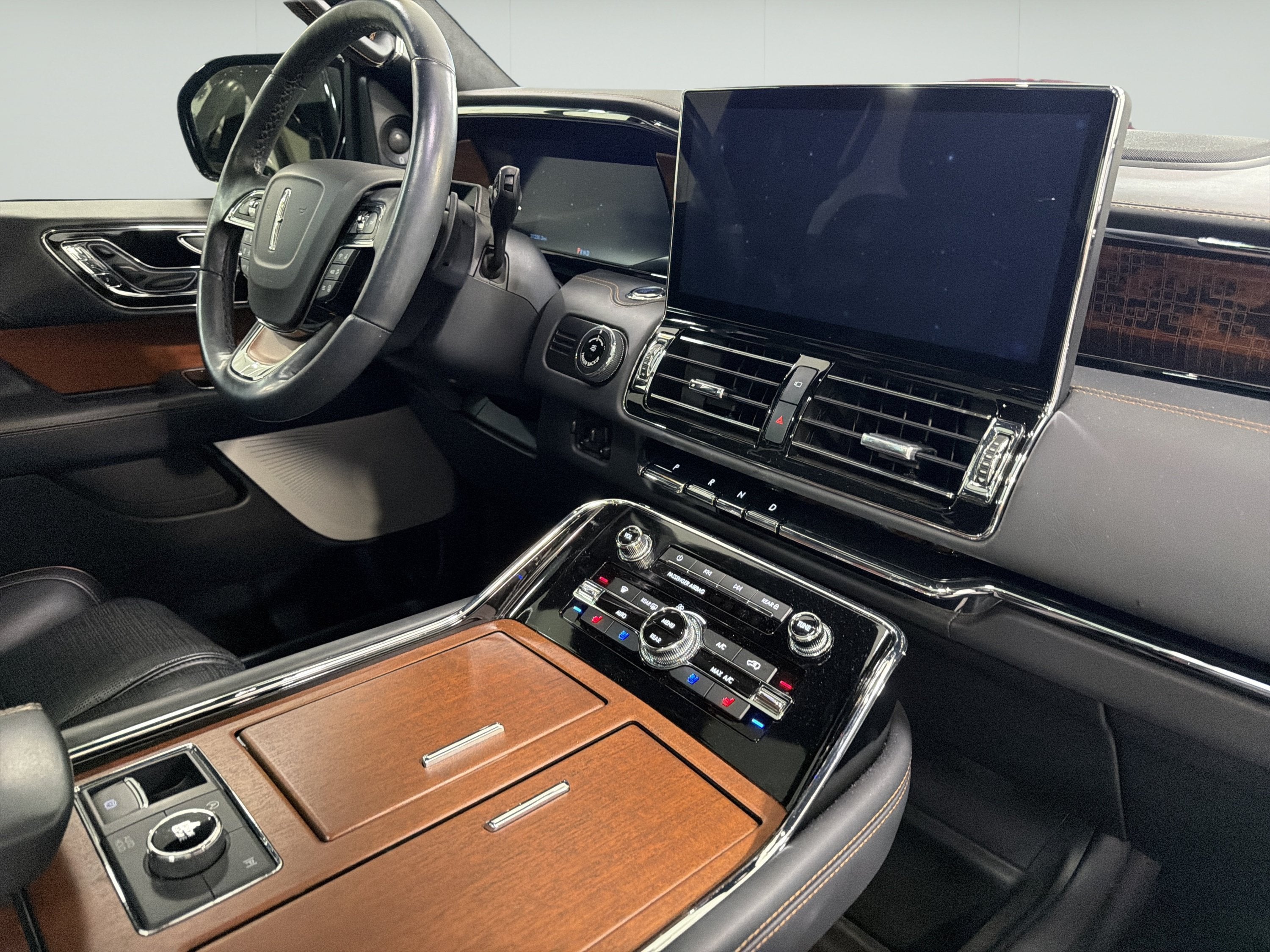 2024 Lincoln Navigator L Black Label